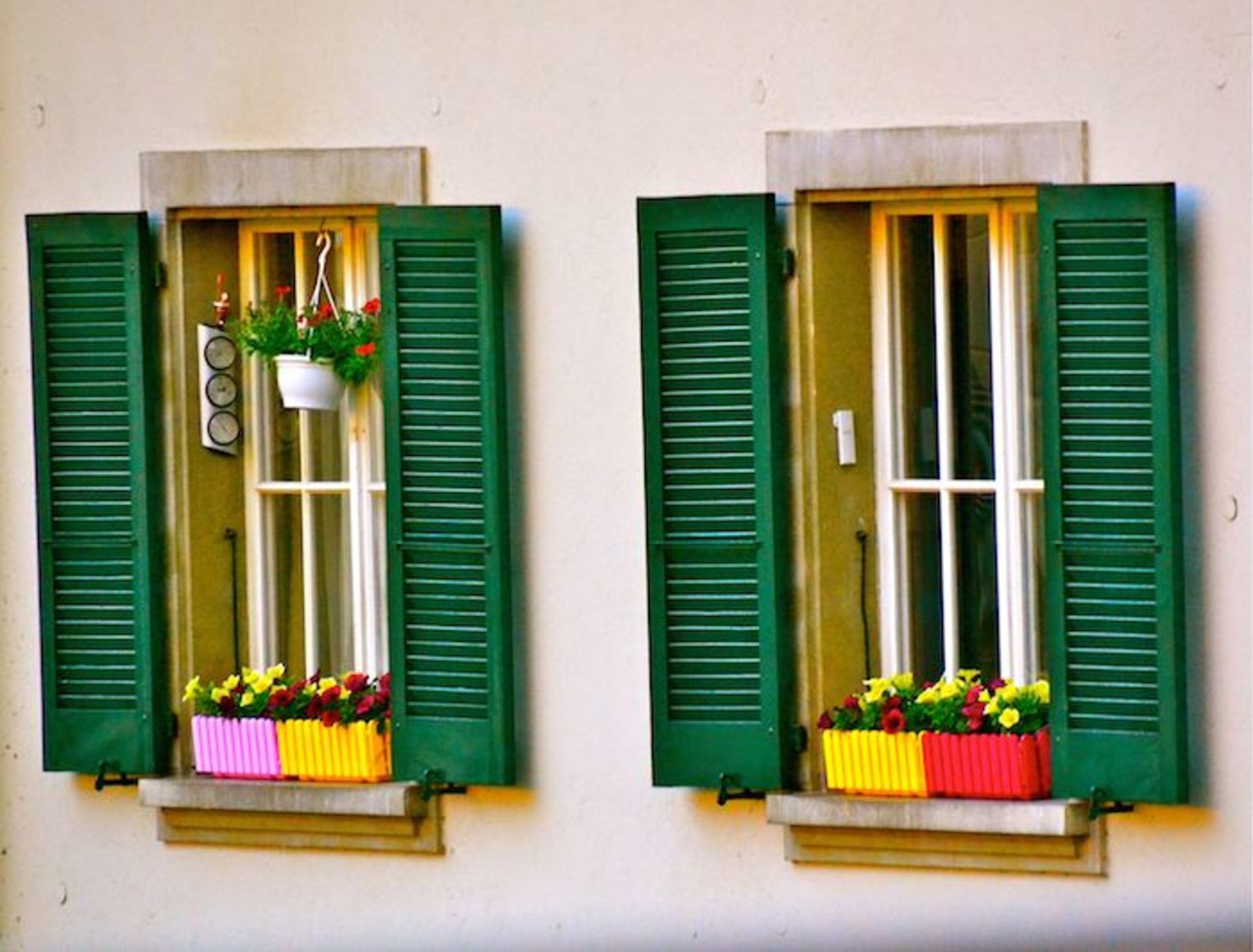 Windows around the World example photo